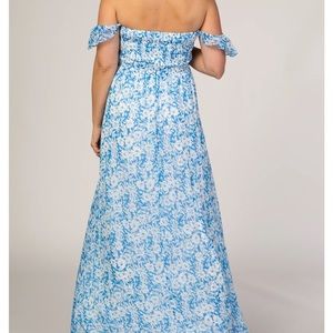 NWT- Blue Floral Flutter Sleeve Maternity Maxi Dress Size Medium